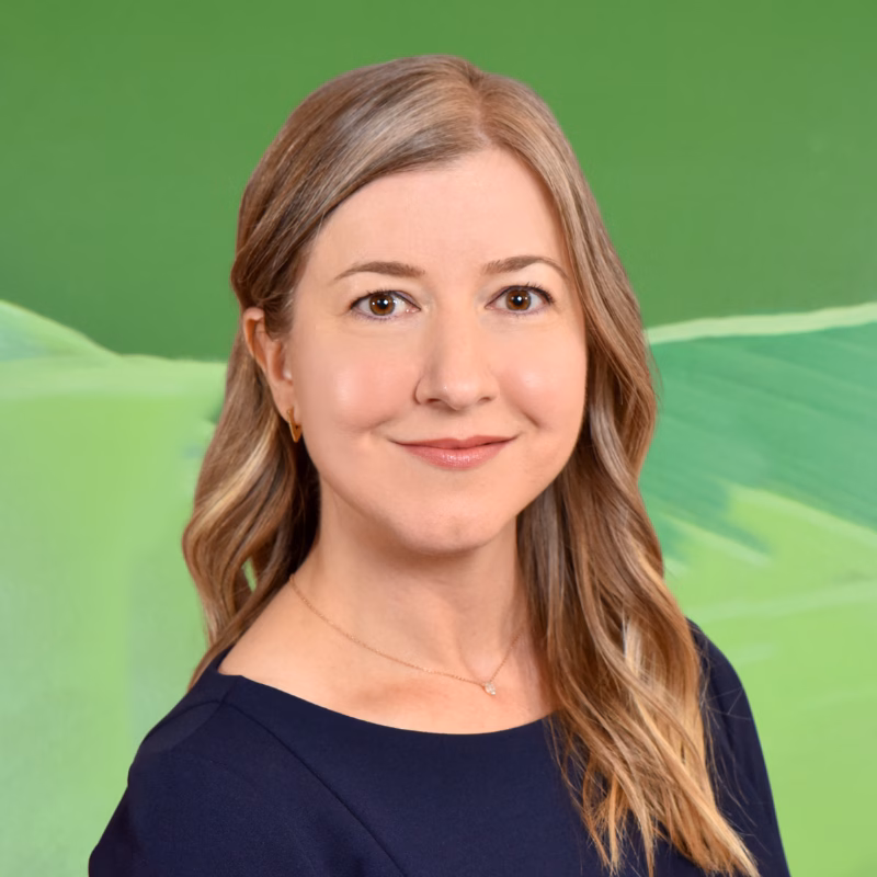 laura christian headshot